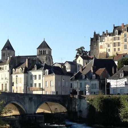 Au Pied Du Chateau Saint-Aignan  Exteriör bild