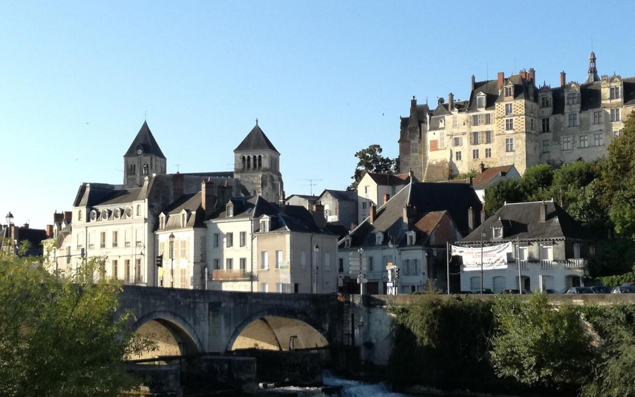 Au Pied Du Chateau Saint-Aignan  Exteriör bild