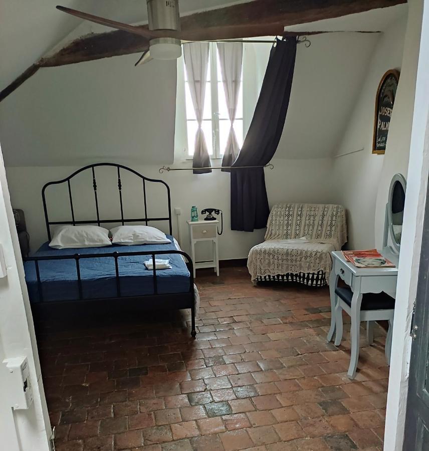 Au Pied Du Chateau Saint-Aignan  Exteriör bild
